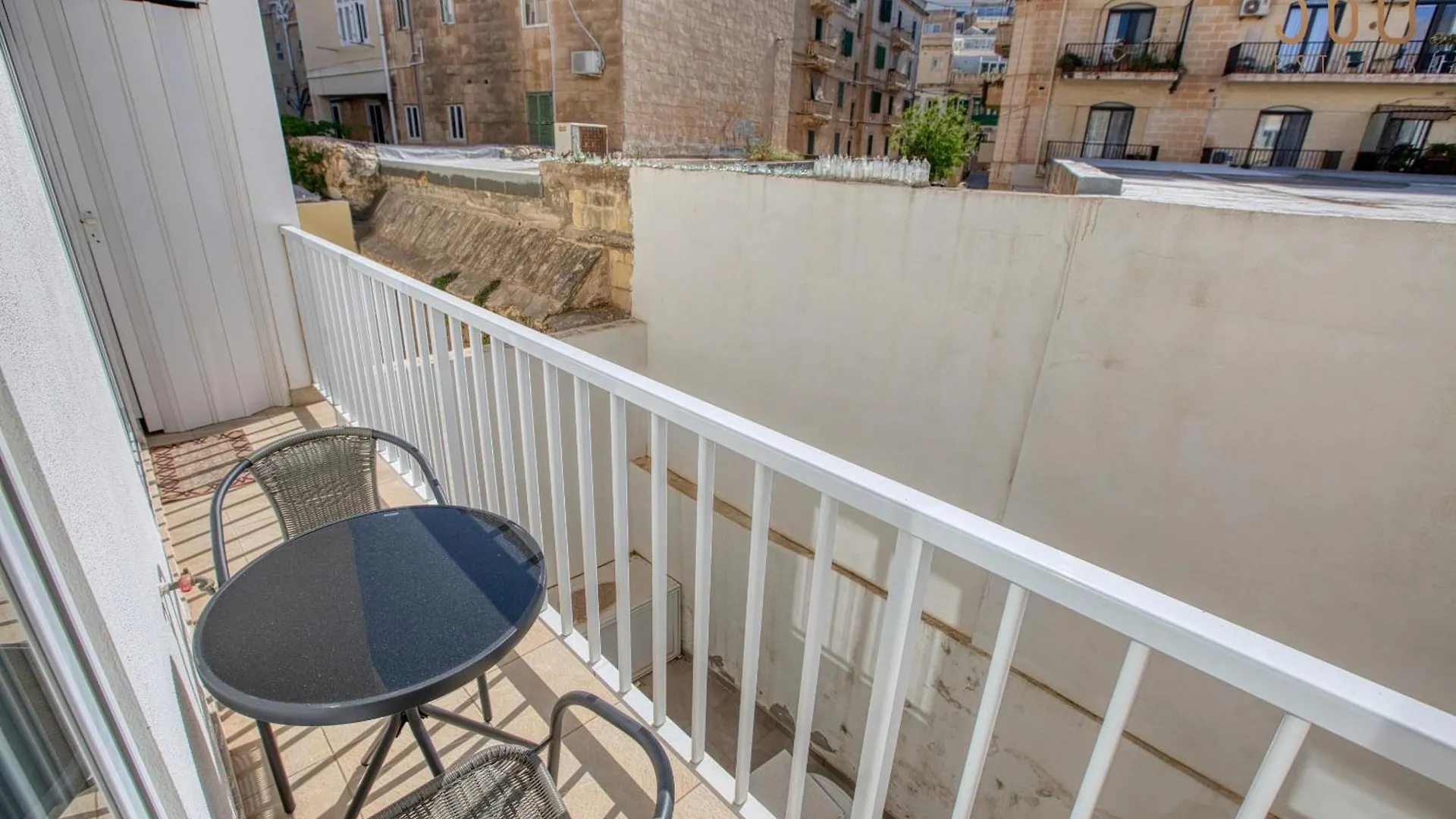 Central Sliema 2Br Stay With Private Balcony By 360 Estates 0*,  Malta